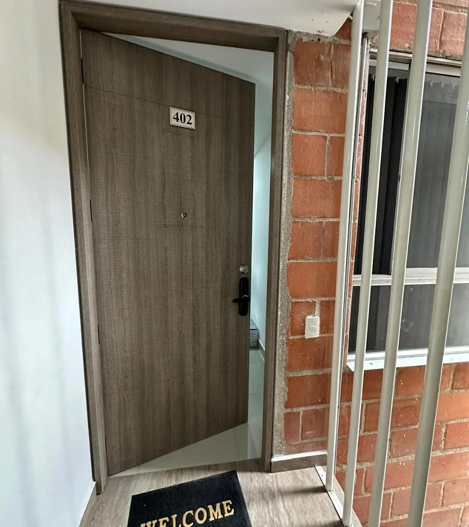Agradable Habitacion En Laureles Medellín